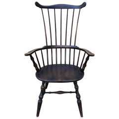 Vintage Elegant Ebonized Governor Bradford Windsor Comb Back Chair