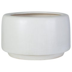 CP-17 Tire-Pflanzgefäß aus weiß glasierter Weiße Keramik von John Follis für Architectural Pottery