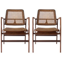 Oscar Niemeyer Paar leichte Stühle von Sergio Rodrigues