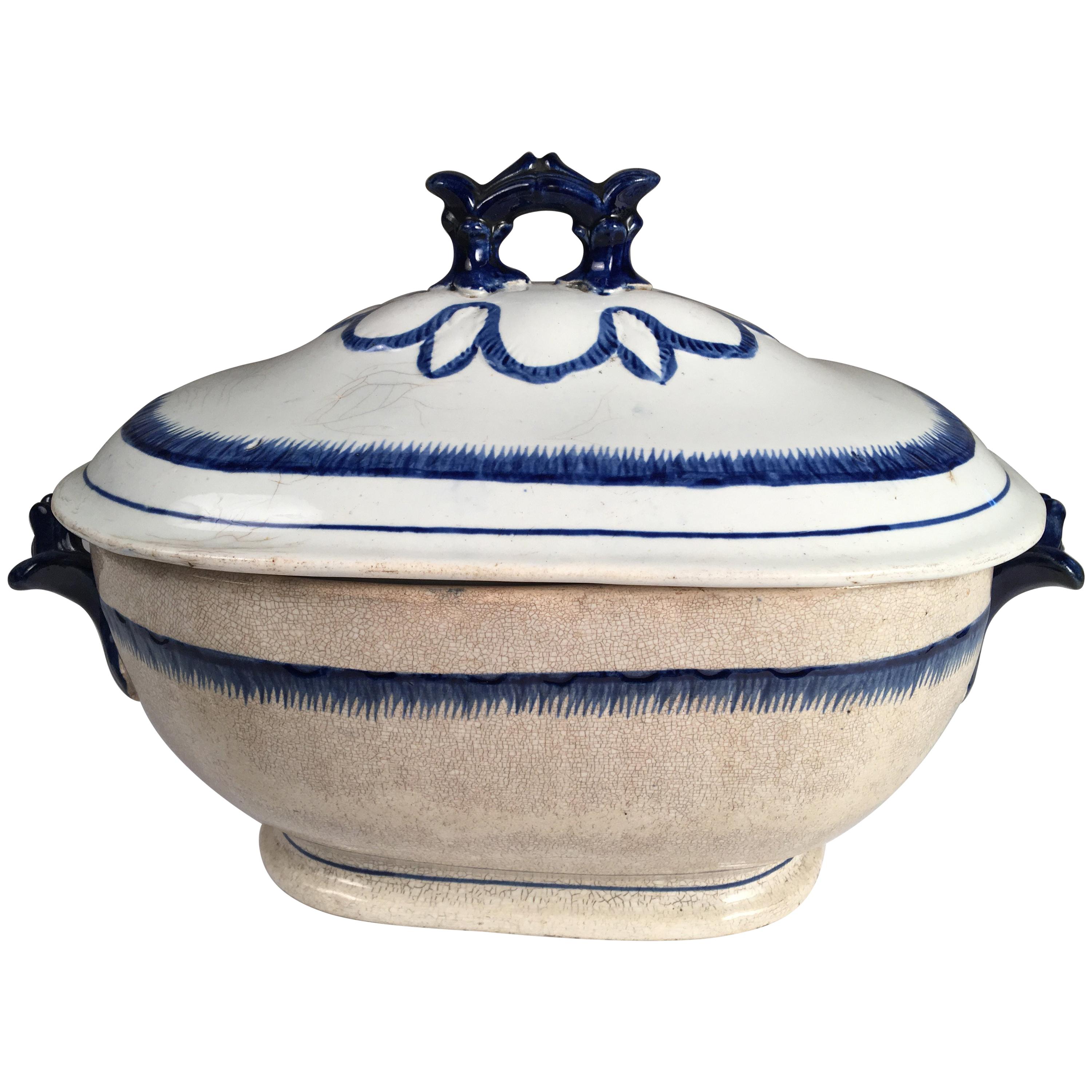 Large English Featherware Soup Tureen, 19th Century