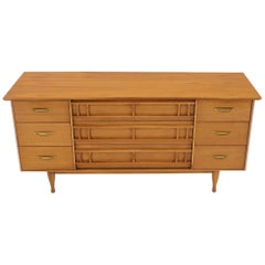 Vintage Mid-Century Modern Light American Walnut 9 Drawers Dresser