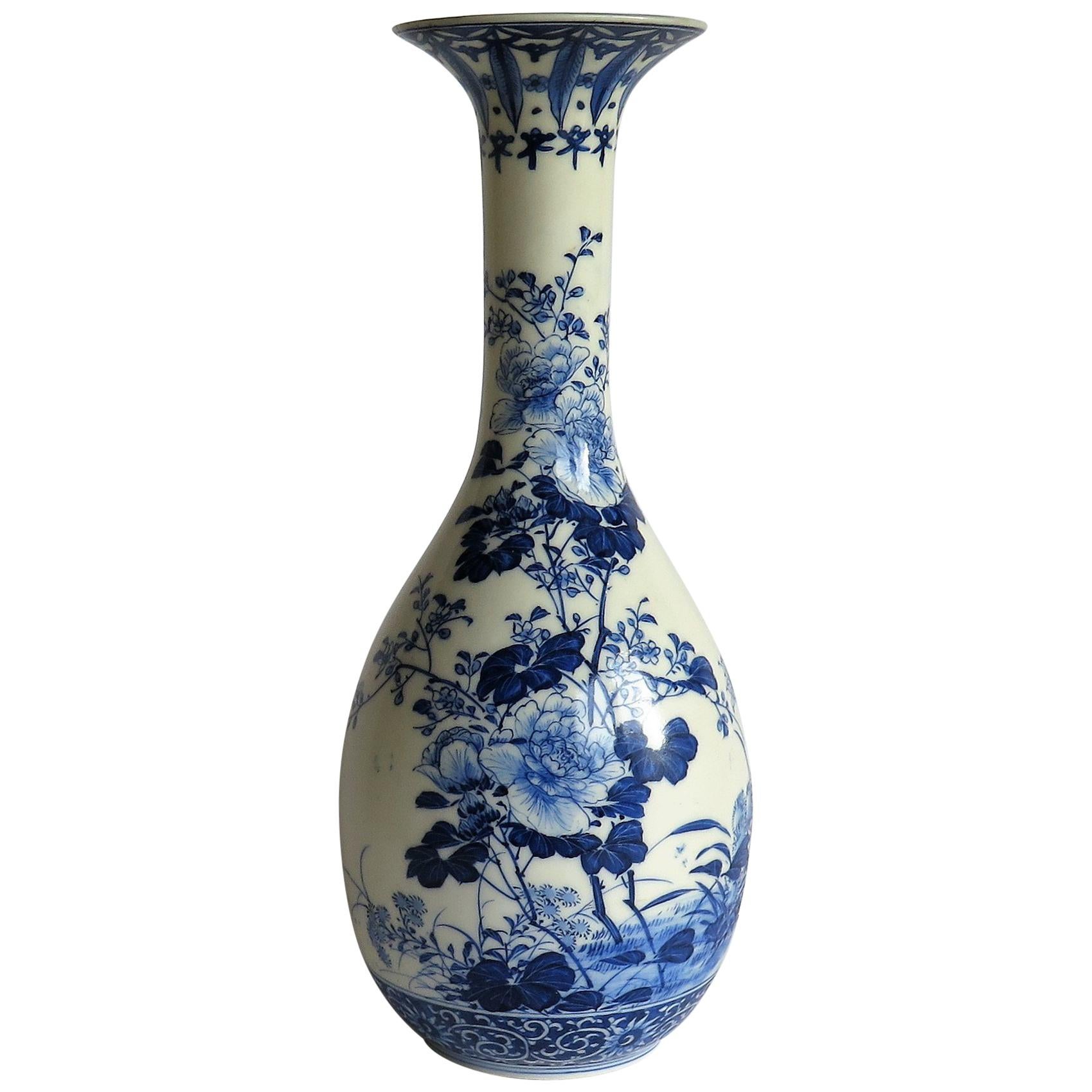 19th C Qing Chinese Porcelain Bottle Vase Blue and White Finely Hand Painted
