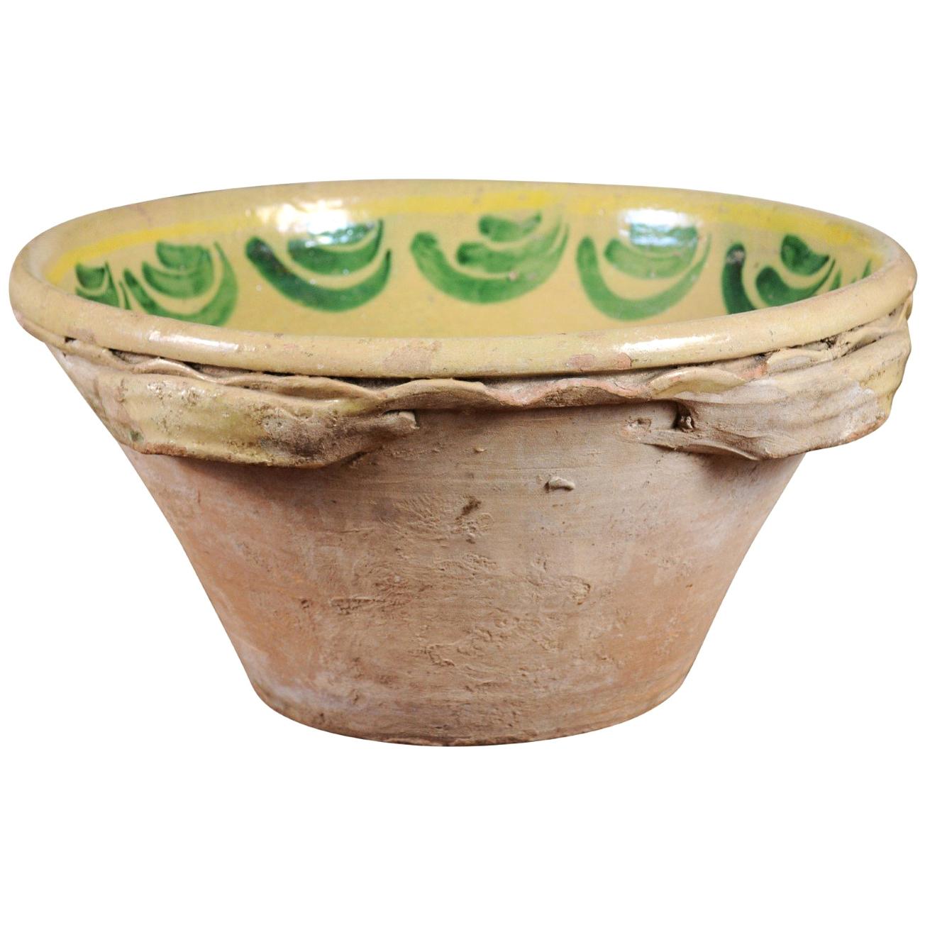 Italian 1820s Yellow Glazed Pottery Bowl from Calabria with Green Accents