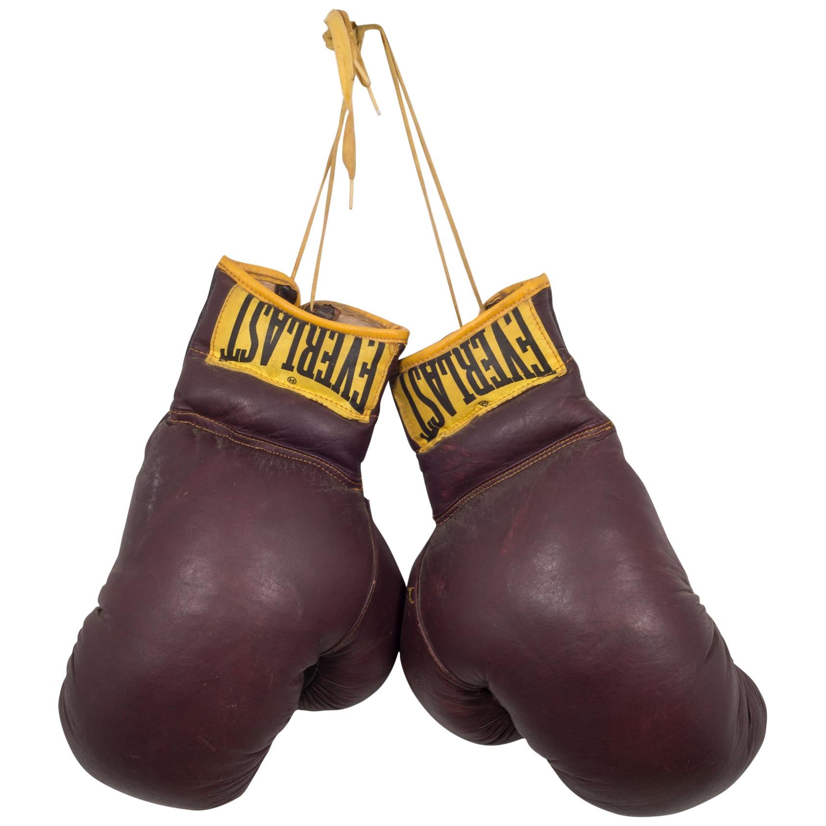 Vintage Leather Everlast Boxing Gloves, circa 1960s