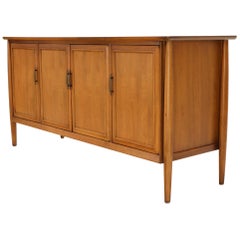 Mid-Century Modern Light American Walnut 4 Doors Credenza Dresser Cabinet