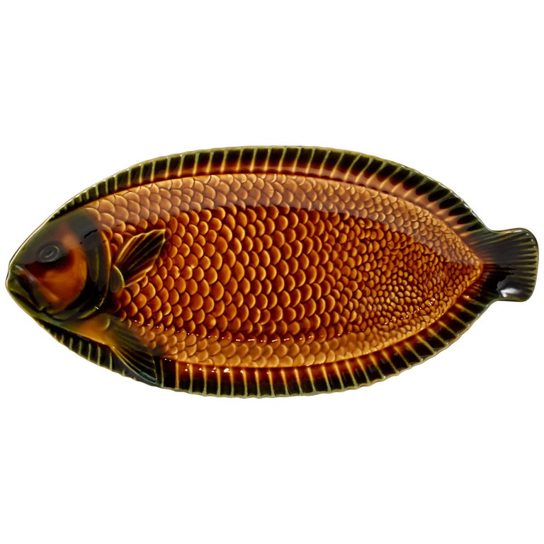 Sarreguemines Mid-Century Era French Faïence Majolica Whole Fish Serving Platter For Sale