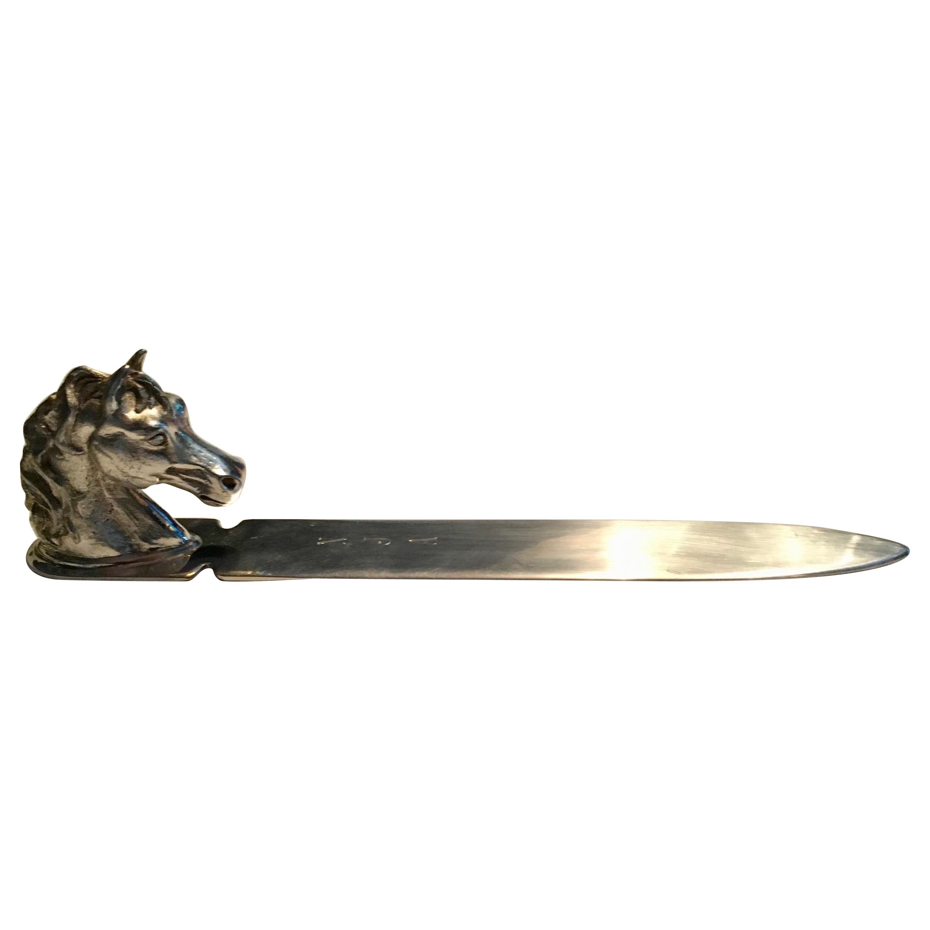 Coupe-papier en métal argenté en forme de tête de cheval en roseau et barton en vente