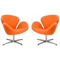 Pair of Vintage Swan Chairs in the Style of Arne Jacobsen