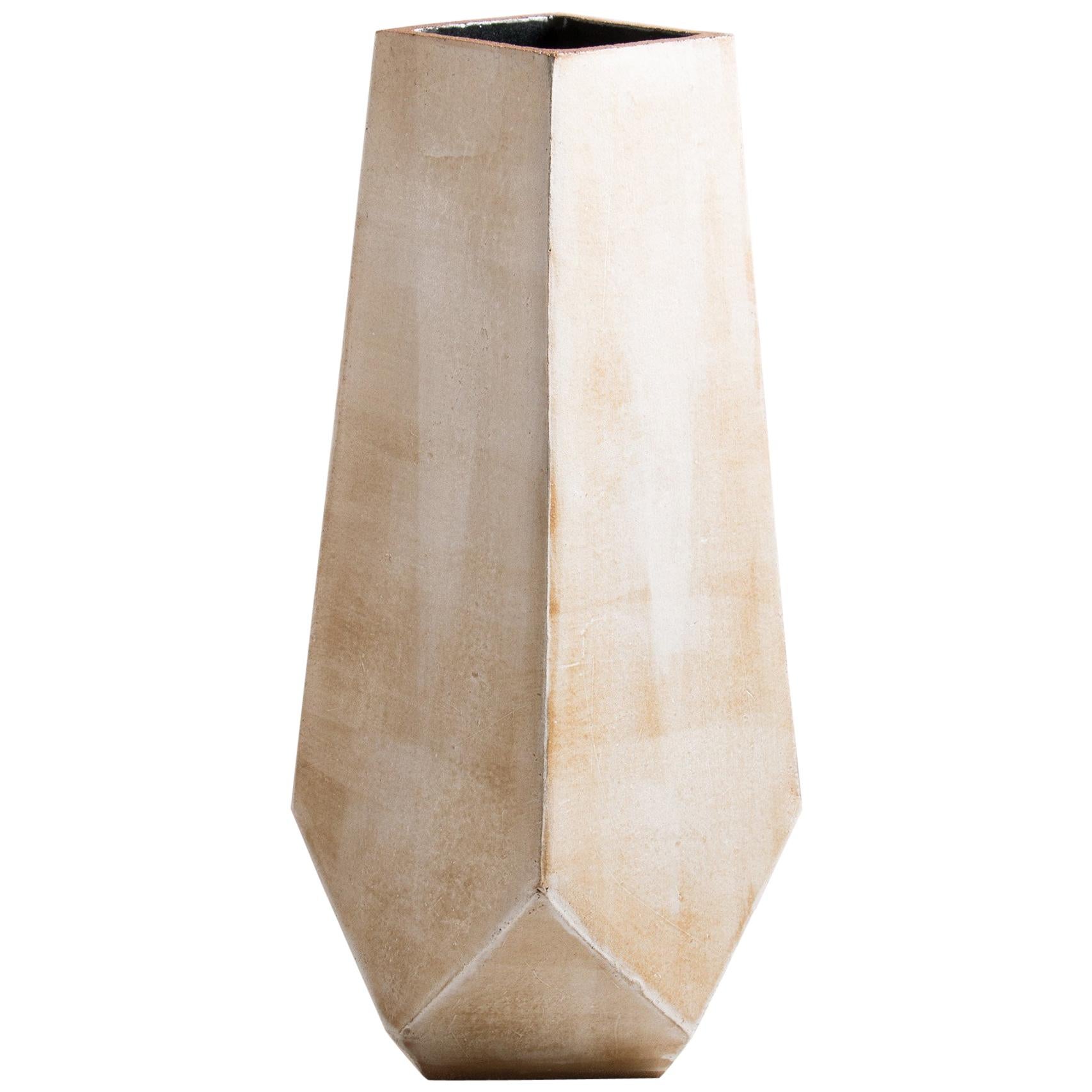 Facet Matte Gray and Black Tall Modern Geometric Ceramic Monument Vase im Angebot