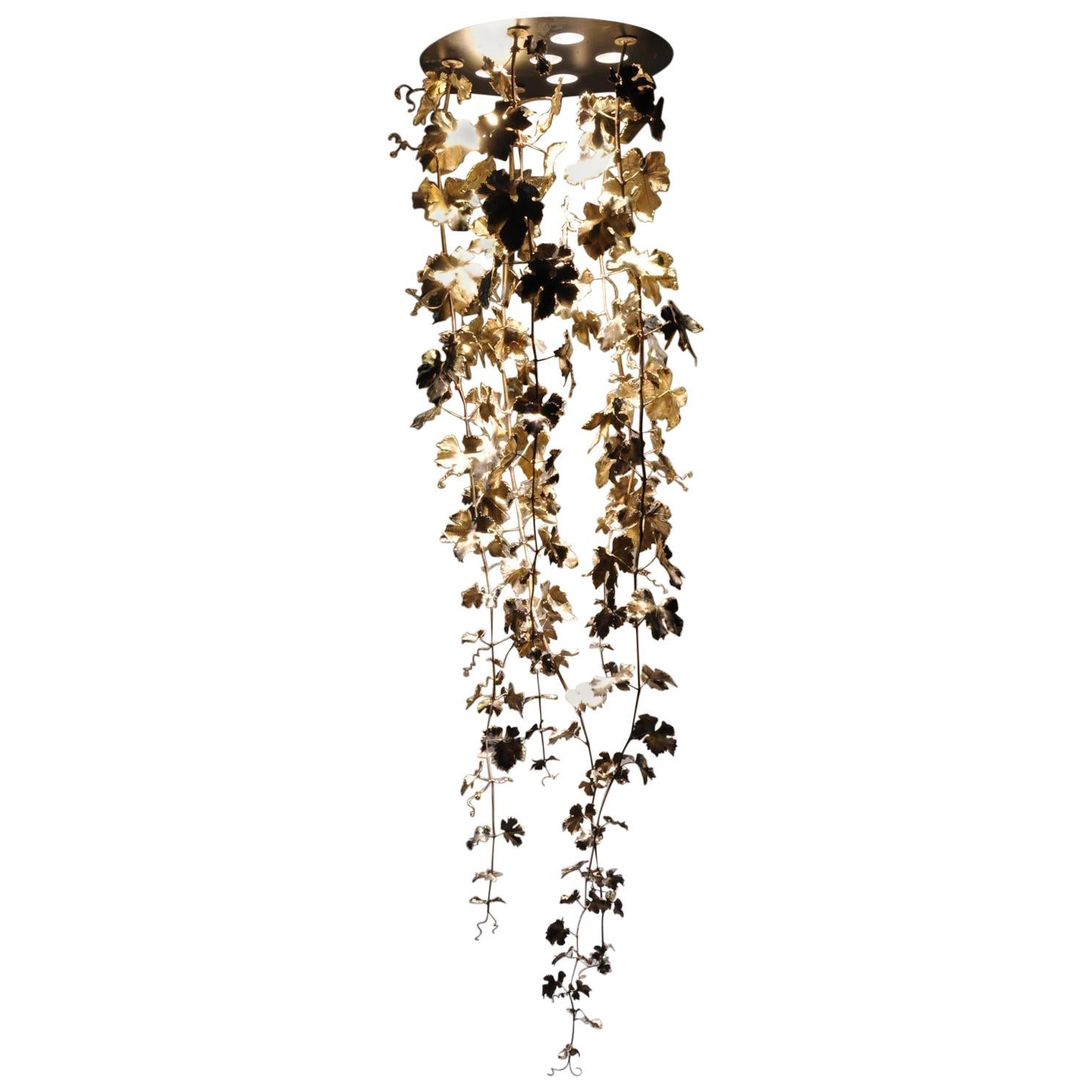 Nuova lampada a sospensione a lampadario in bronzo con foglie di vino in vendita