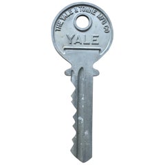 Vintage 1940s Large Yale Advertising Key Trade Sign