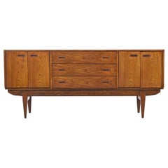 Scandinavian Modern Danish Teak Credenza Sideboard Media Cabinet