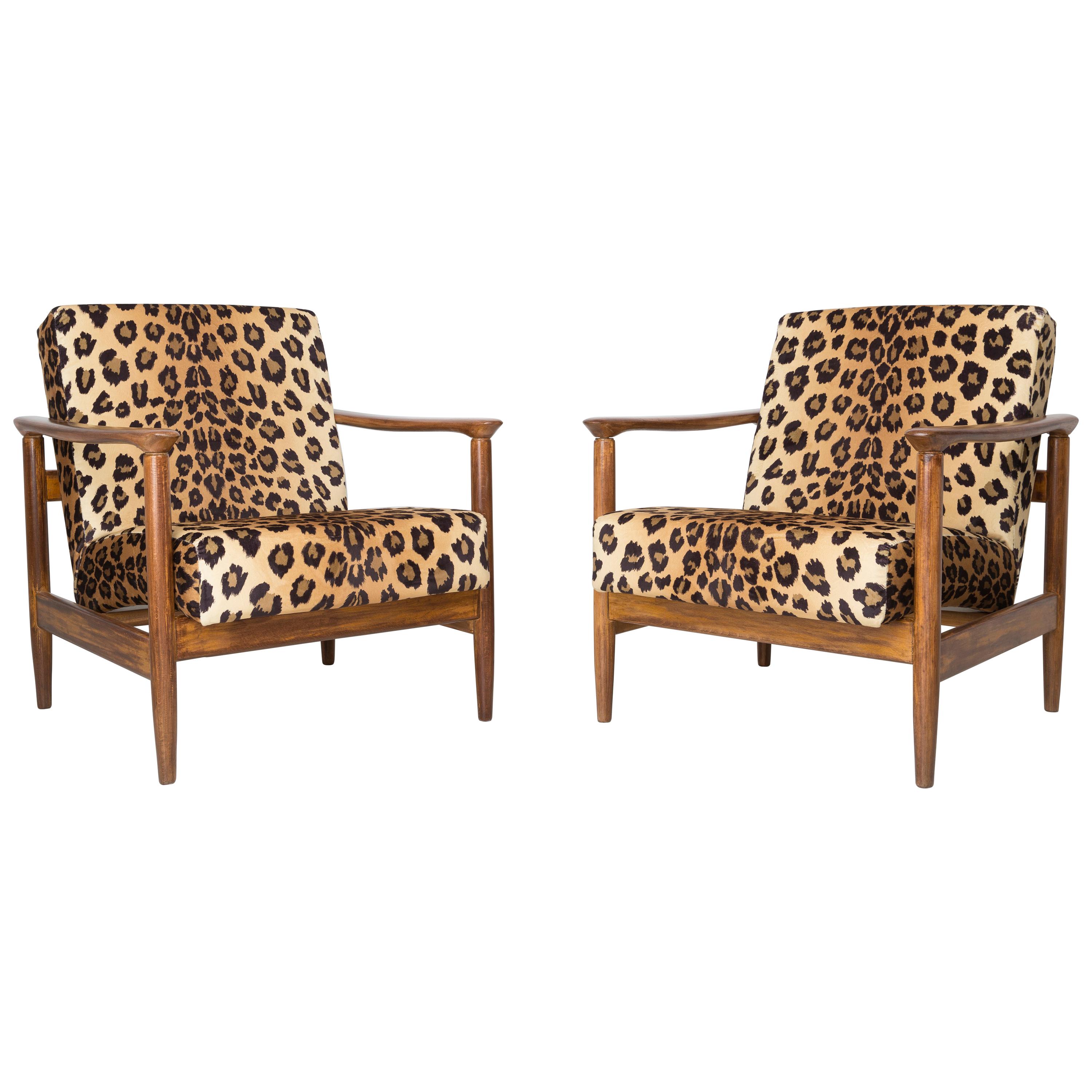 Pair of Leopard Print Velvet Armchairs, Edmund Homa, GFM-142, 1960s, Poland For Sale