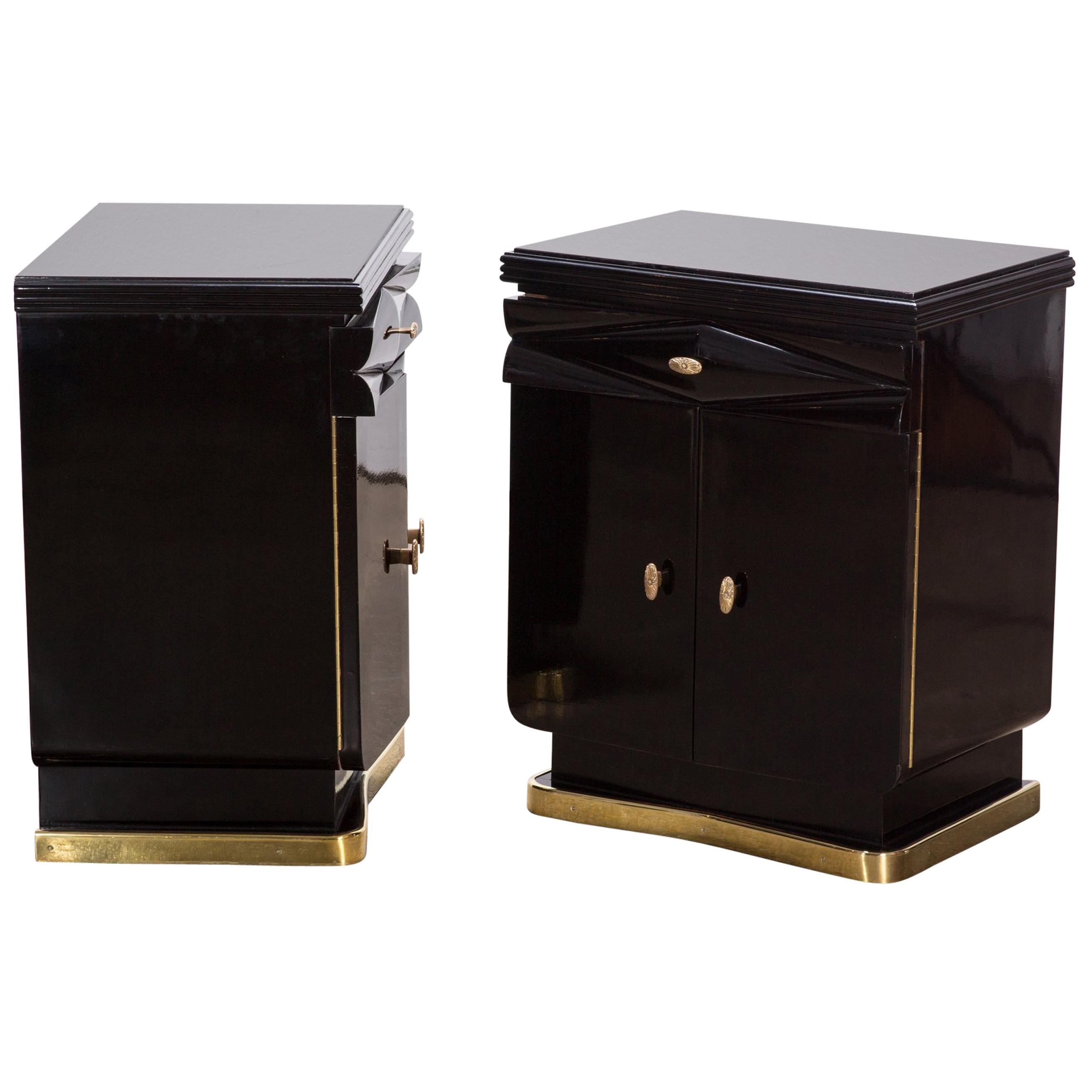 Pair of Antique Italian Art Deco Bedroom Night Stands by Osvaldo Borsani, 1935s