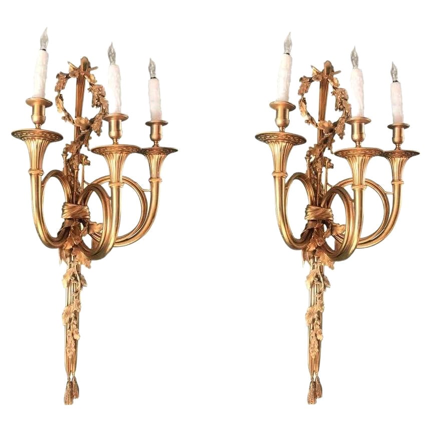 Vergoldete Bronze Trompeten-Wandleuchten Bronze Doré Jagdschloss La chasse, Paar im Angebot