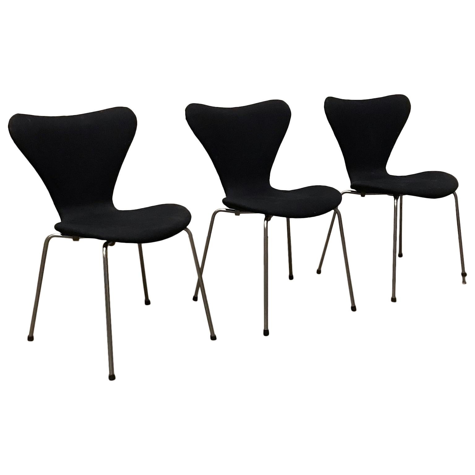 1955, Arne Jacobsen, Fritz Hansen, Set 3107 Butterfly Chairs in Black Upholstery