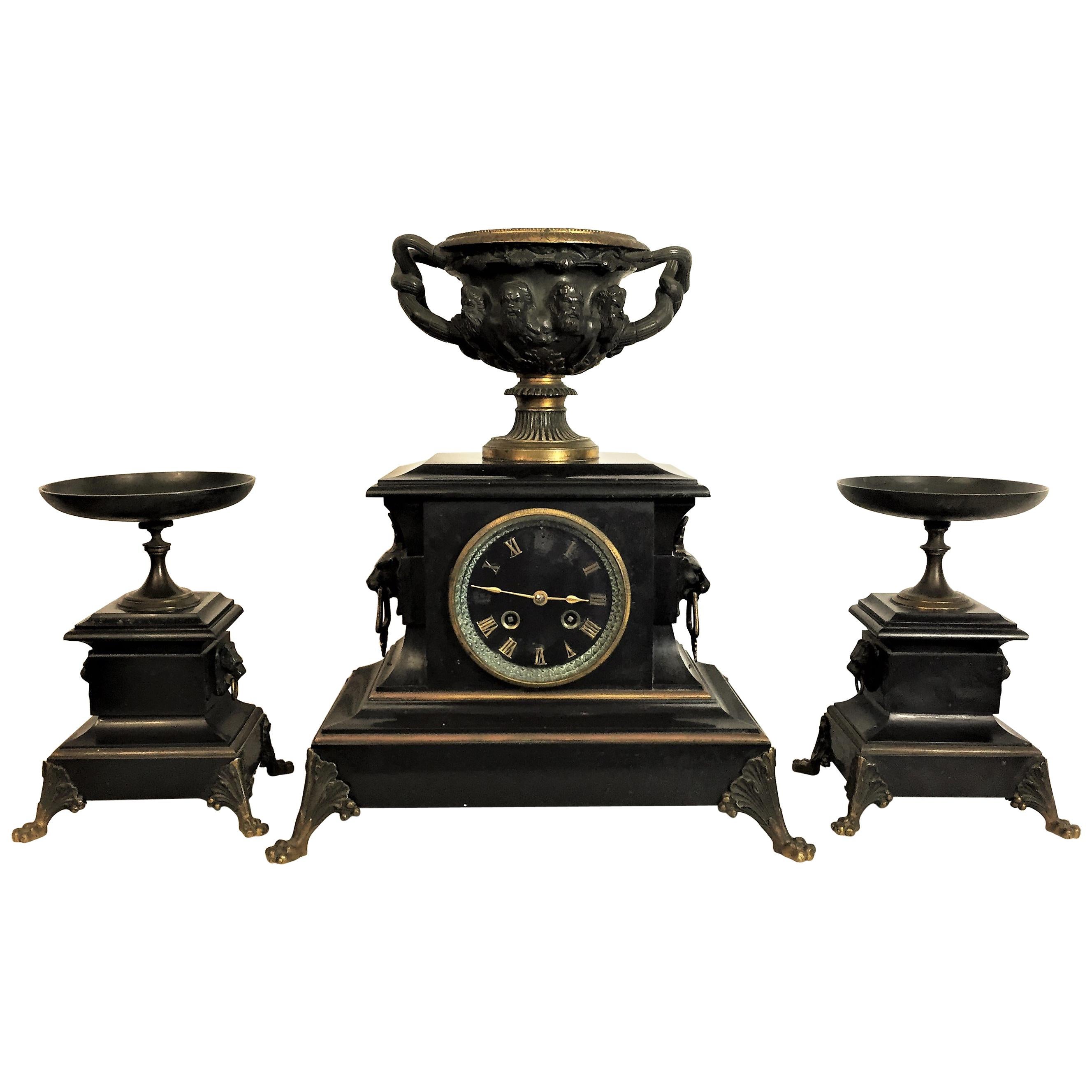 Cheminée Napoléon III avec dieux grecs en bronze et marbre noir