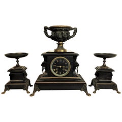 Cheminée Napoléon III avec dieux grecs en bronze et marbre noir