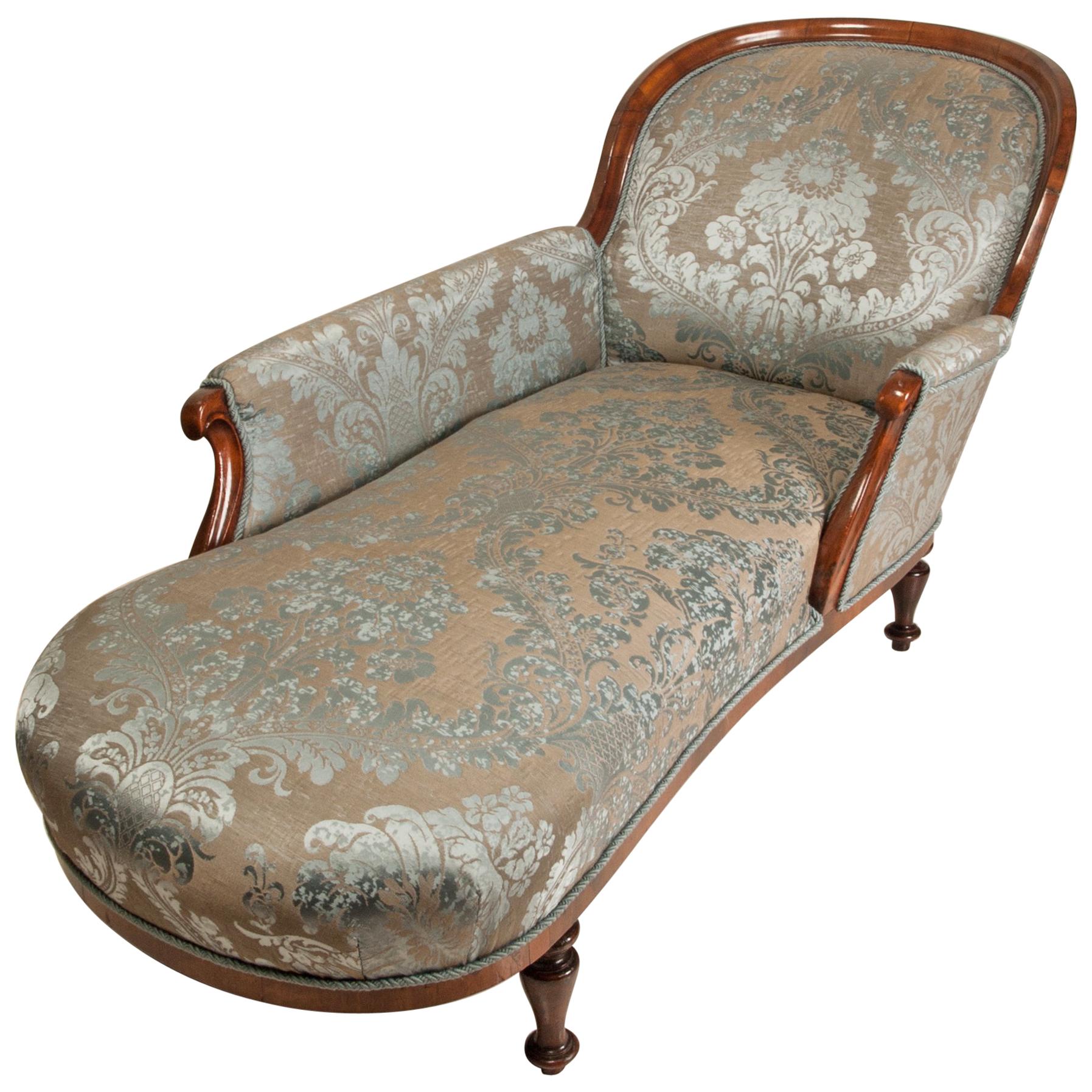 Italian Mid-19th Century Daybed Chaise Lounge For Sale at 1stDibs