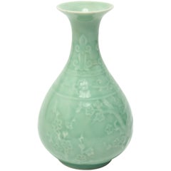 Chinese Longquan Celadon Yuhuchunping Bottle Vase