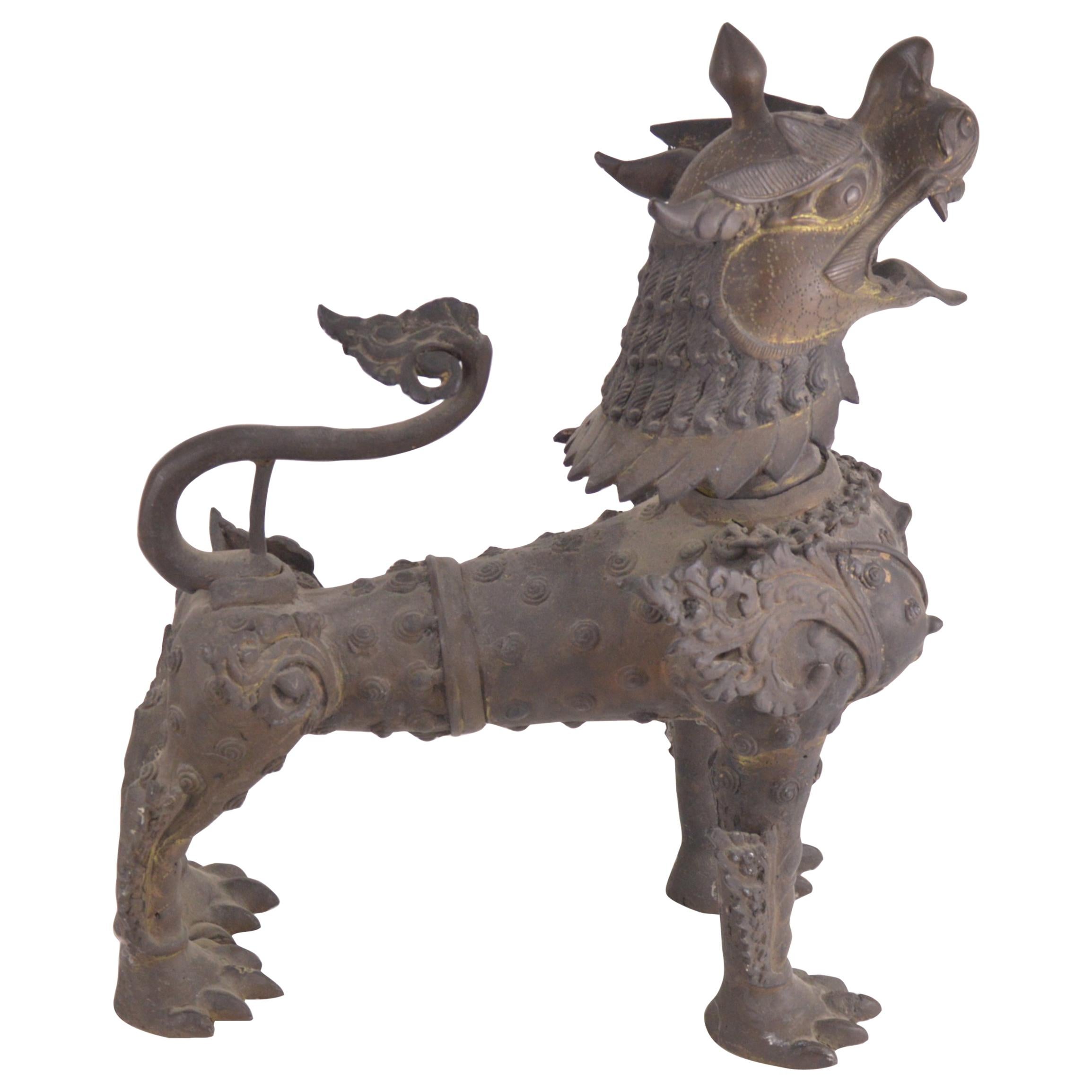 Asian metal sculpture representing Foo Lion im Angebot