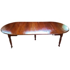 Early 19th Century American Cherry Extendable Dining Table