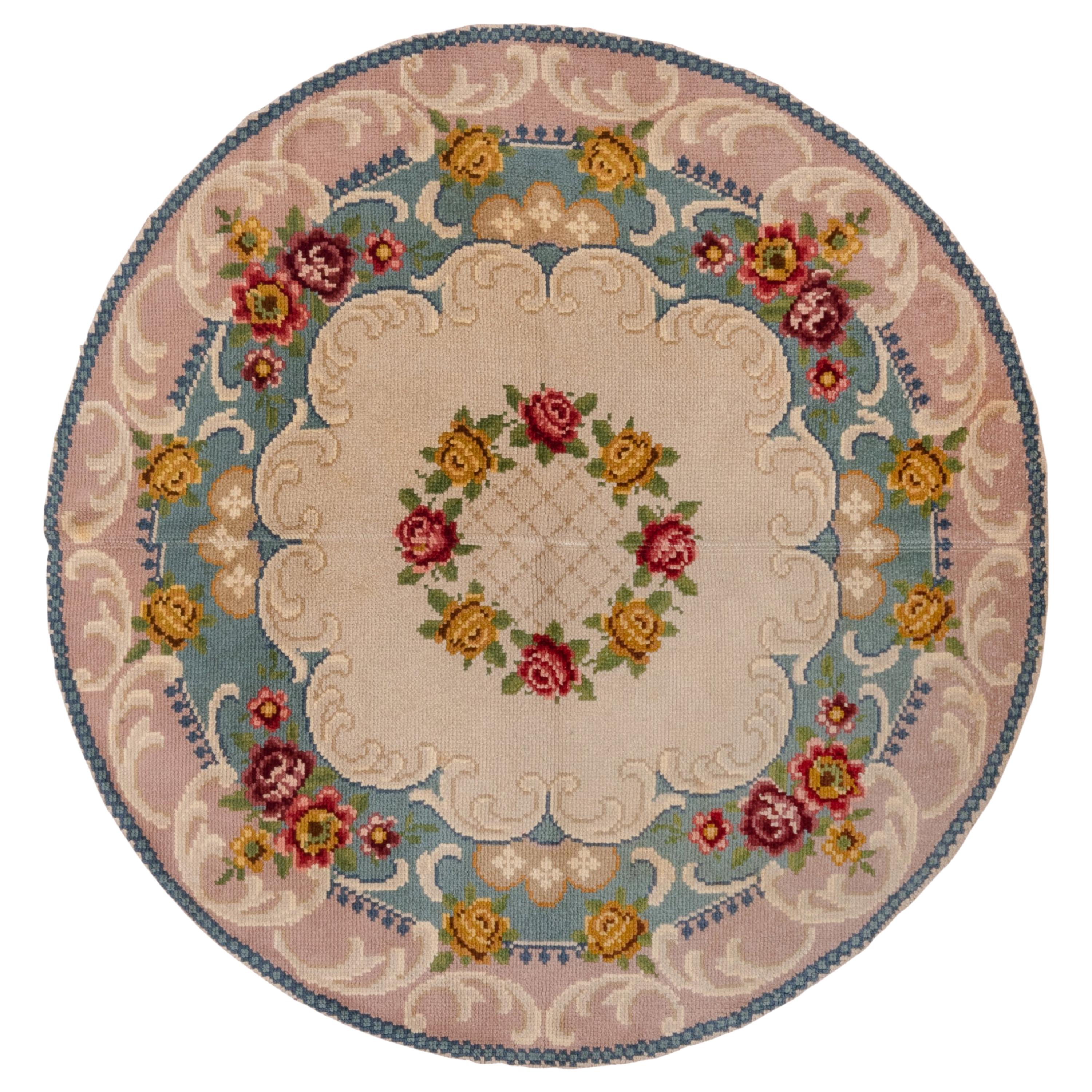 French Provincial Rugs and Carpets 83 For Sale at 1stdibs