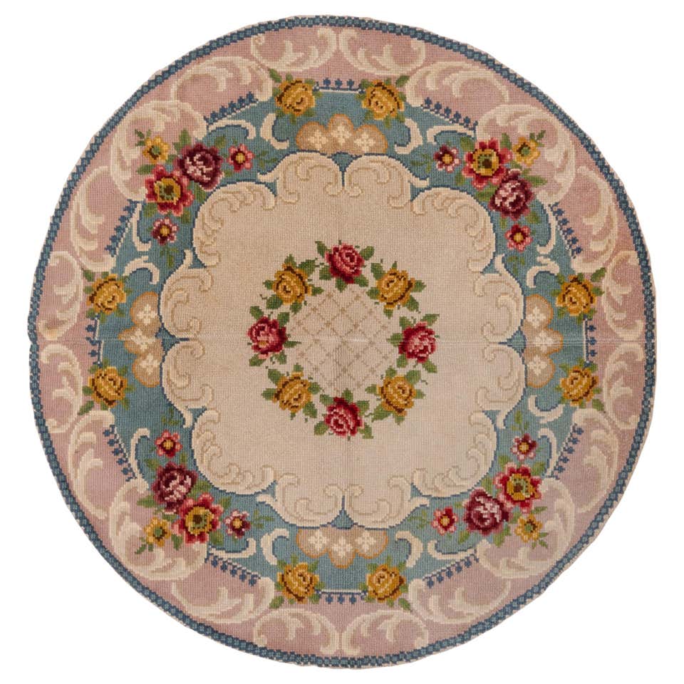 French Provincial Rugs and Carpets - 83 For Sale at 1stdibs