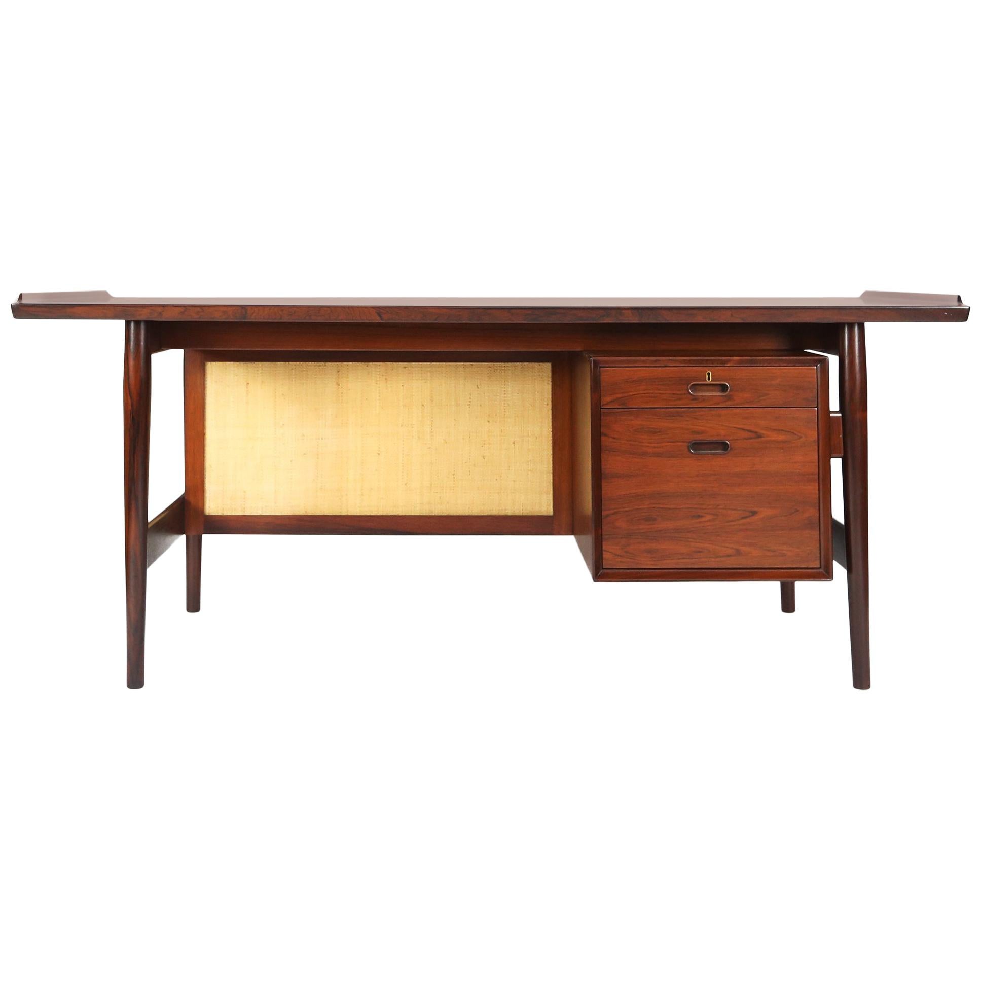 Arne Vodder Desk in Rosewood Model 205 for Sibast Møbler with Seagrass For Sale