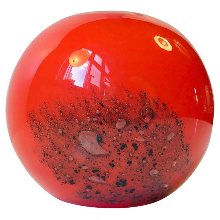 Vase boule orange en verre d'art tchèque par Frantisek Koudelka, 1970