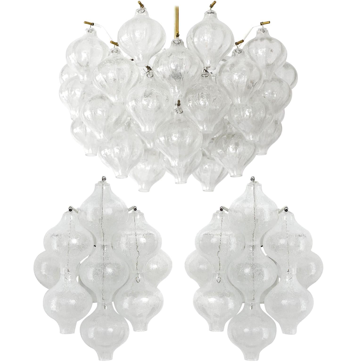 Set Kalmar Chandelier and Pair of Sconces Wall Lights 'Tulipan' Glass Brass 1970