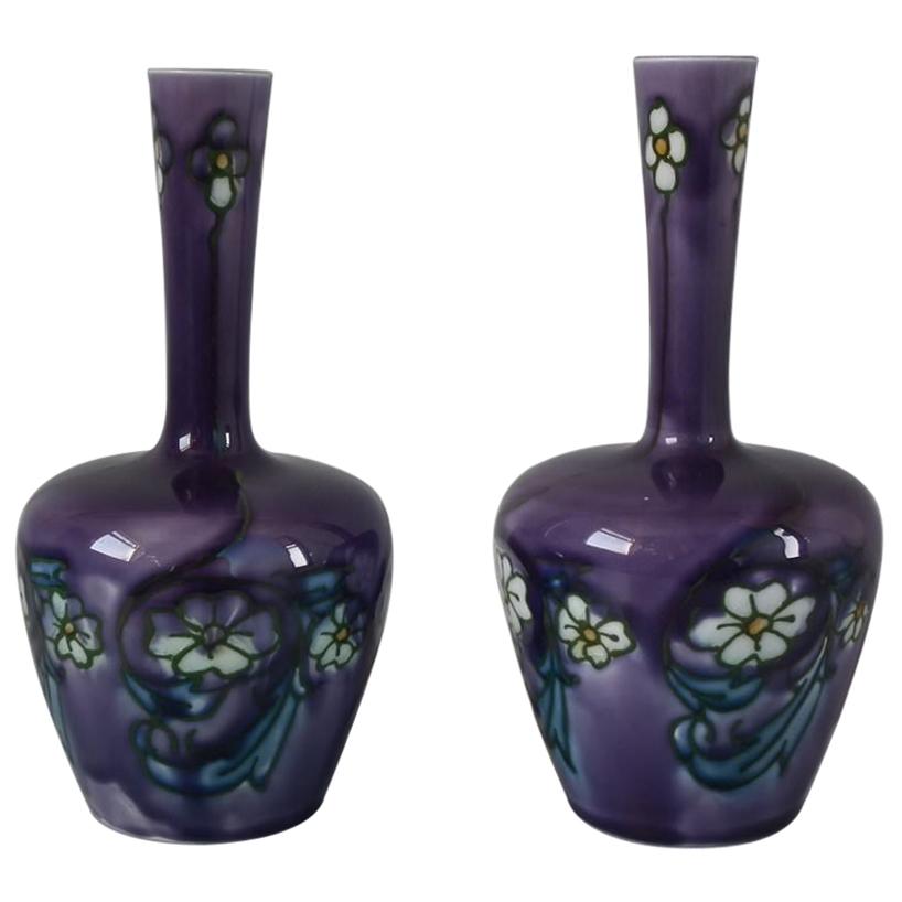 Paire de vases violets sécessionniste de Minton n°33