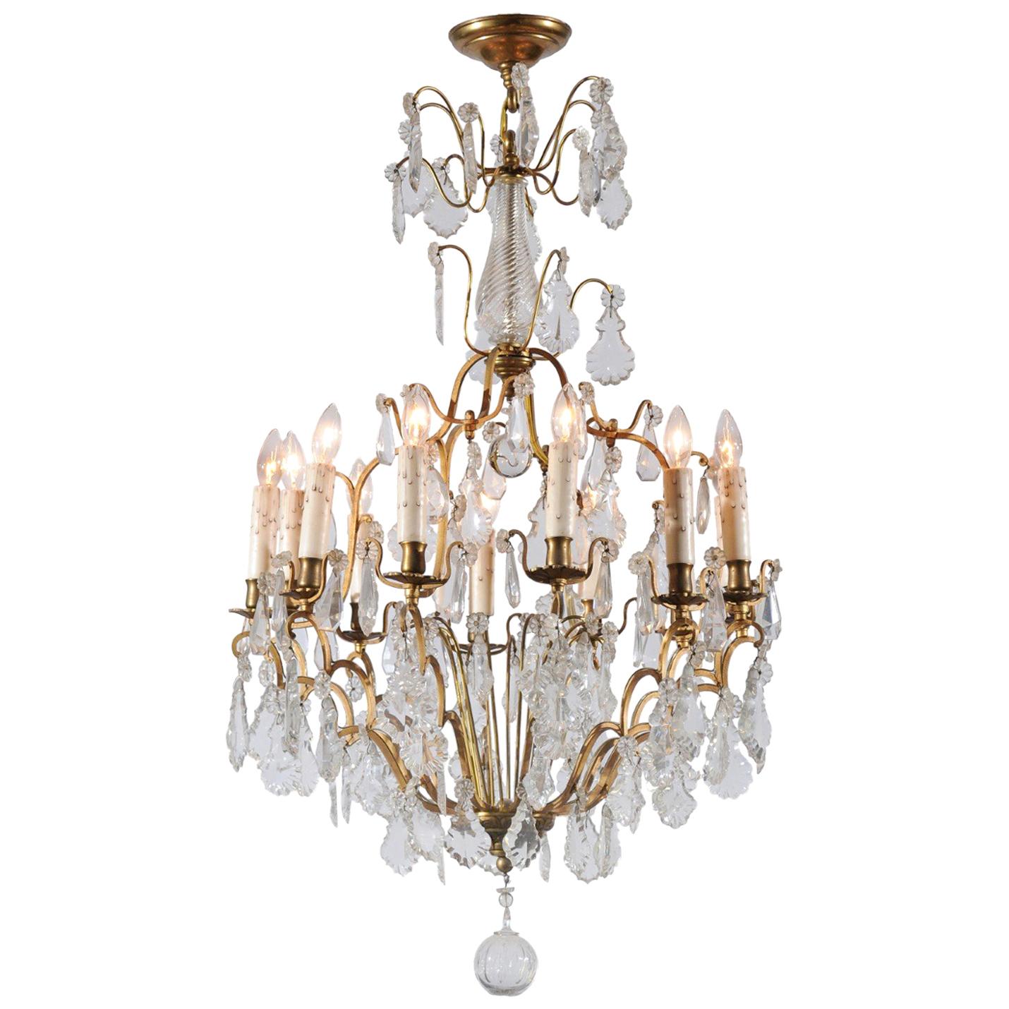 French Late 19th Century Crystal 12-Light Chandelier with Brass Armature For Sale