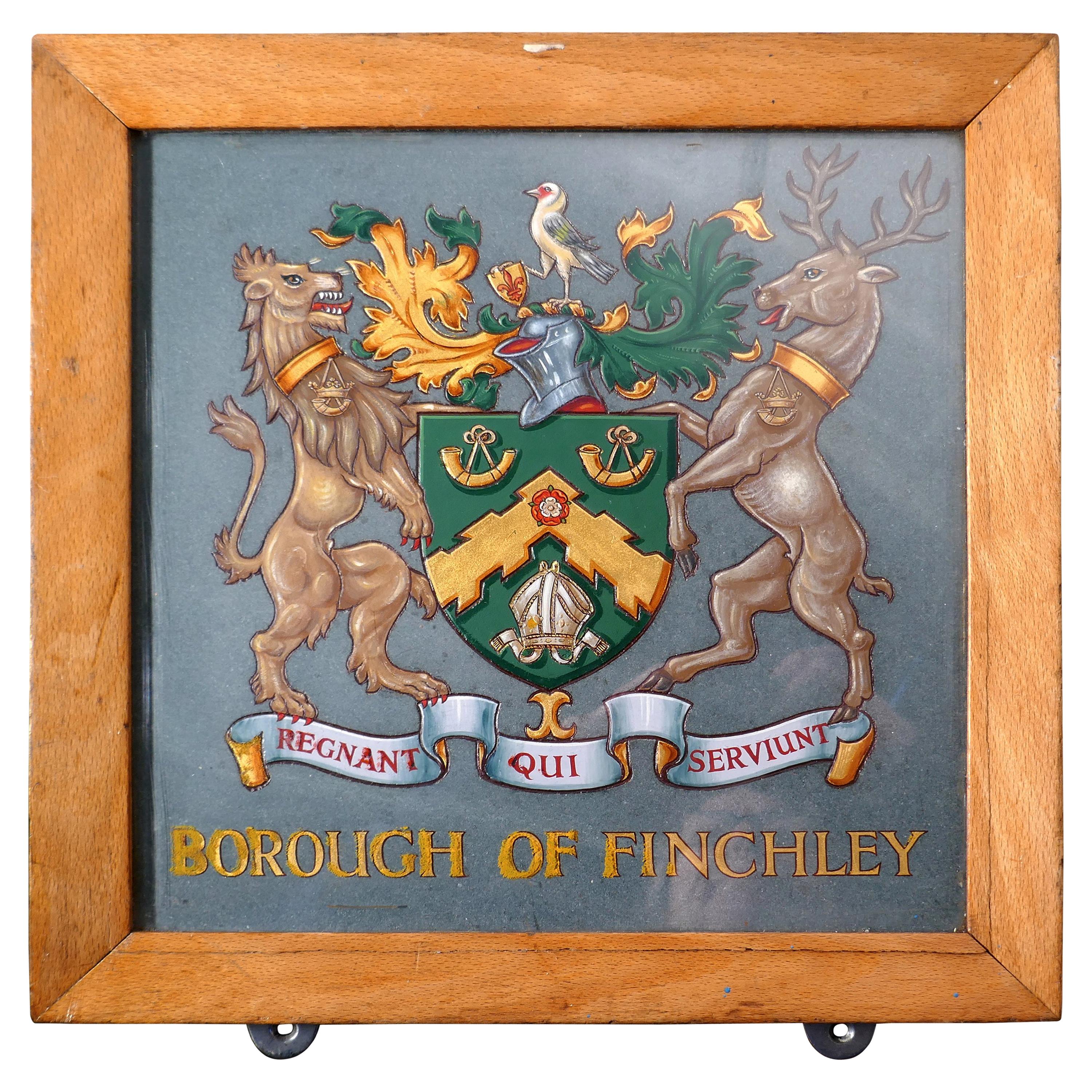 Heraldisches Wappen, gerahmt und bemalt auf Schiefer aus Borough of Finchley, Wappen im Angebot