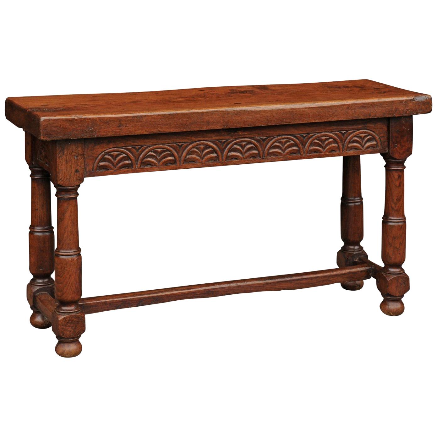 English Oak 1880s Bench with Low-Relief Carved Decor and Column-Shaped Legs For Sale