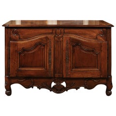 French Consulate Period 1800s Walnut Buffet with Carved Foliage and Urn Motifs
