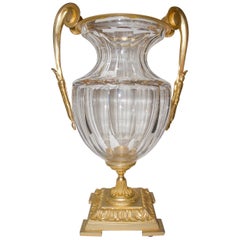 Vase de style Louis XVI en cristal et bronze par Martin Benito 