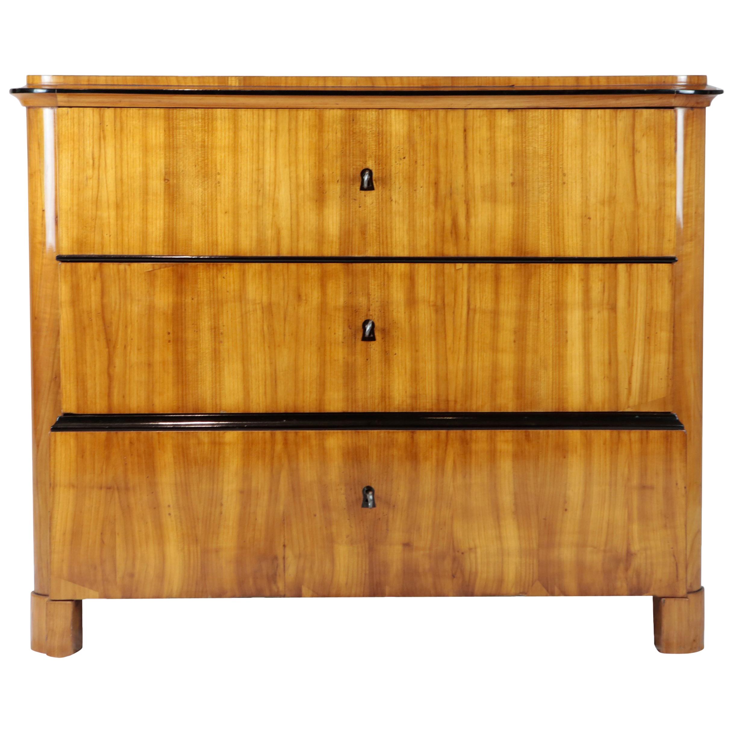 Early 19th Century Biedermeier Period Chest of Drawers, Cherry Tree For Sale
