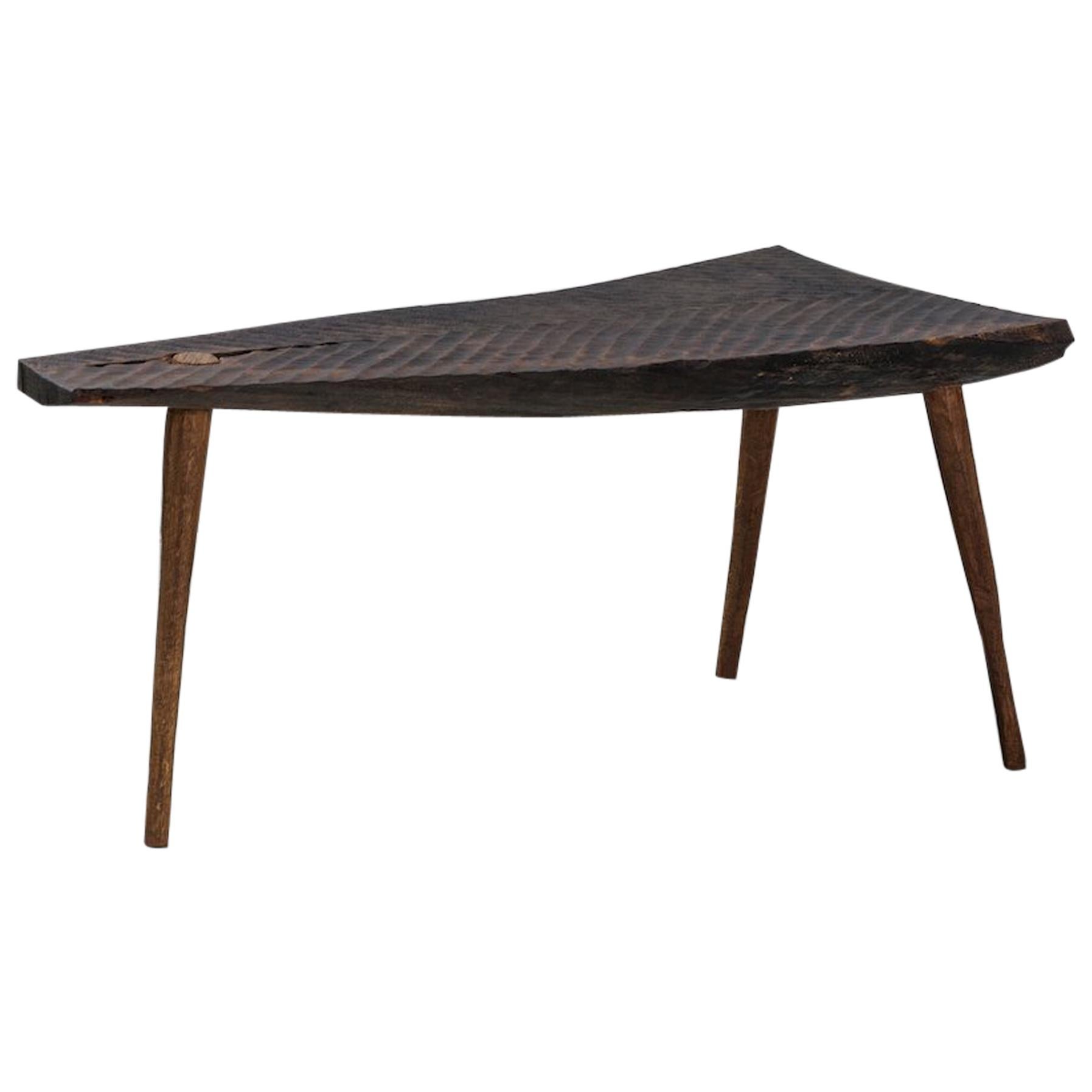 Contemporary Brutalist Style Small Table #3 aus massiver Eiche und Leinöl im Angebot
