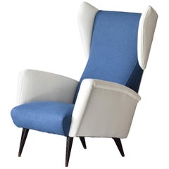 Gio Ponti, Wingback / Lounge Chair, White and Blue Fabric, Oak, Cassina, 1950s
