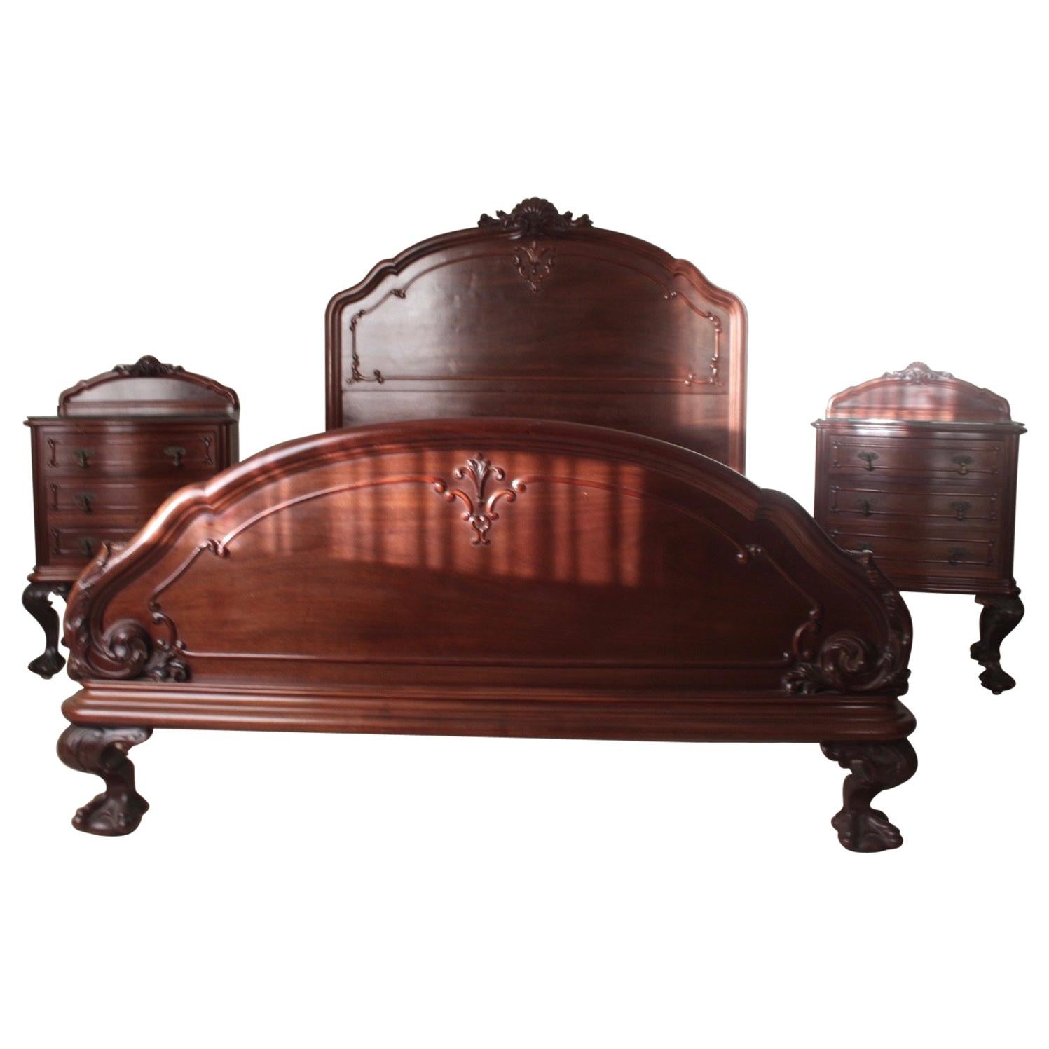 Chippendale Ball/Claw Mahogany Wood Bed with Matching Nightstands, 19th Century For Sale
