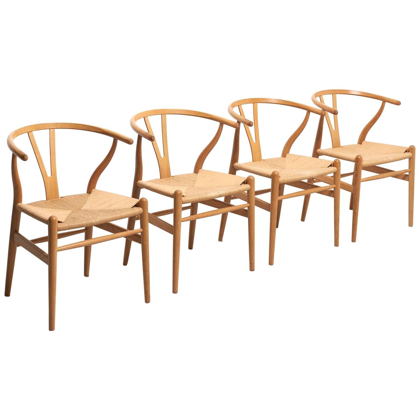 4 'Wishbone' Chairs in Oak Ch24 by Hans Wegner for Carl Hansen