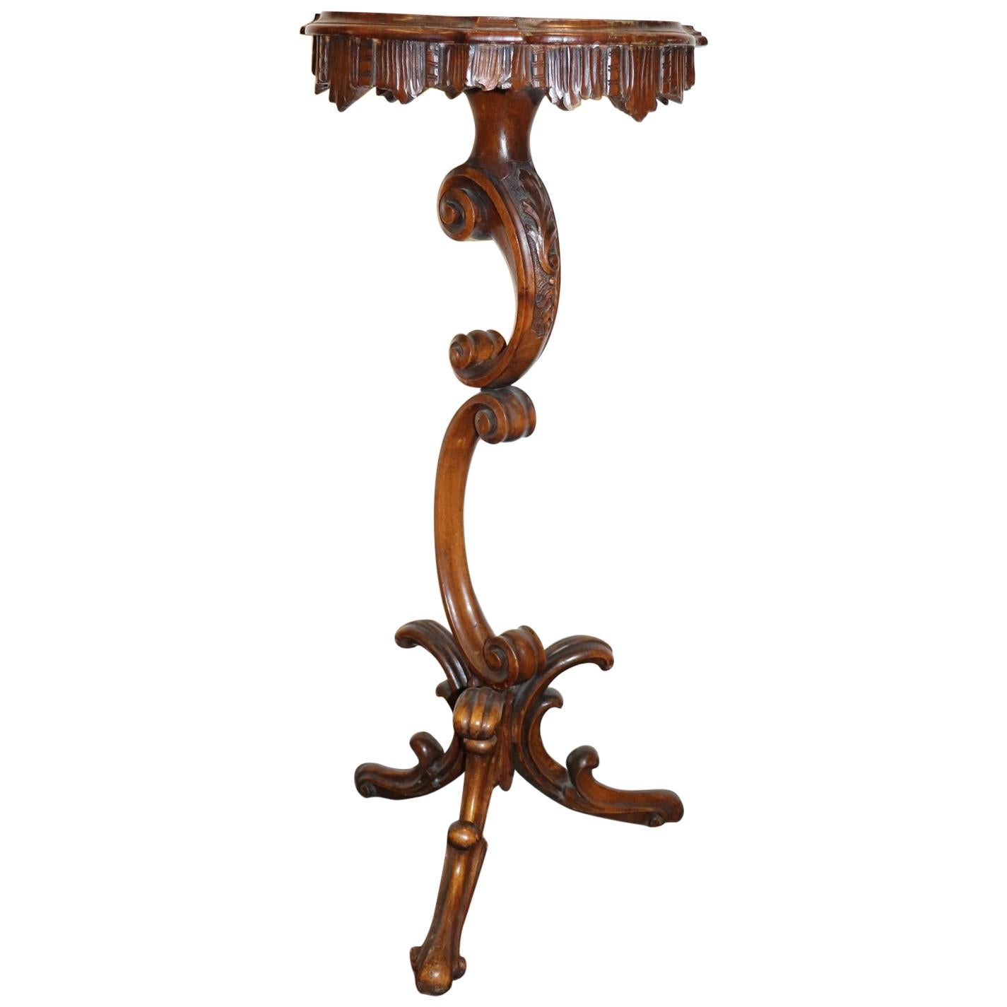 19th Century Italian Carved Walnut Gueridon Table or Pedestal Table