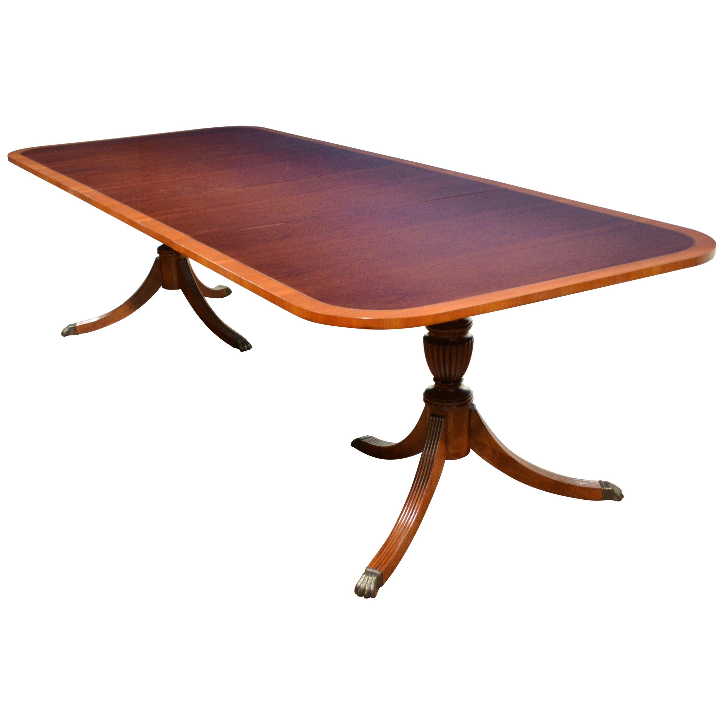 Banded Cathedral Mahogany Georgian Style Pedestal Dining Table by Leighton Hall For Sale