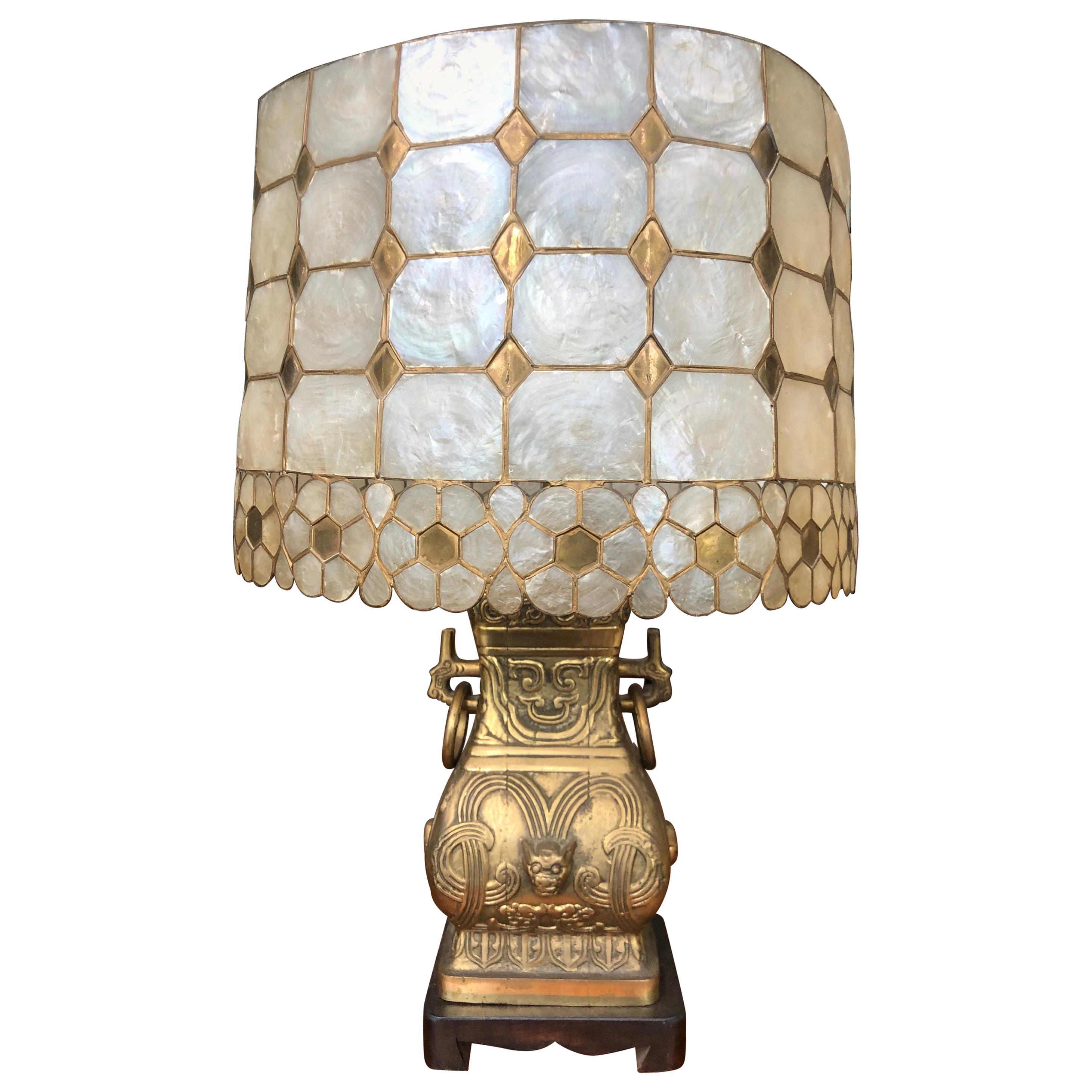 Vintage Mid-Century Modern Oriental Brass Table Lamp For Sale