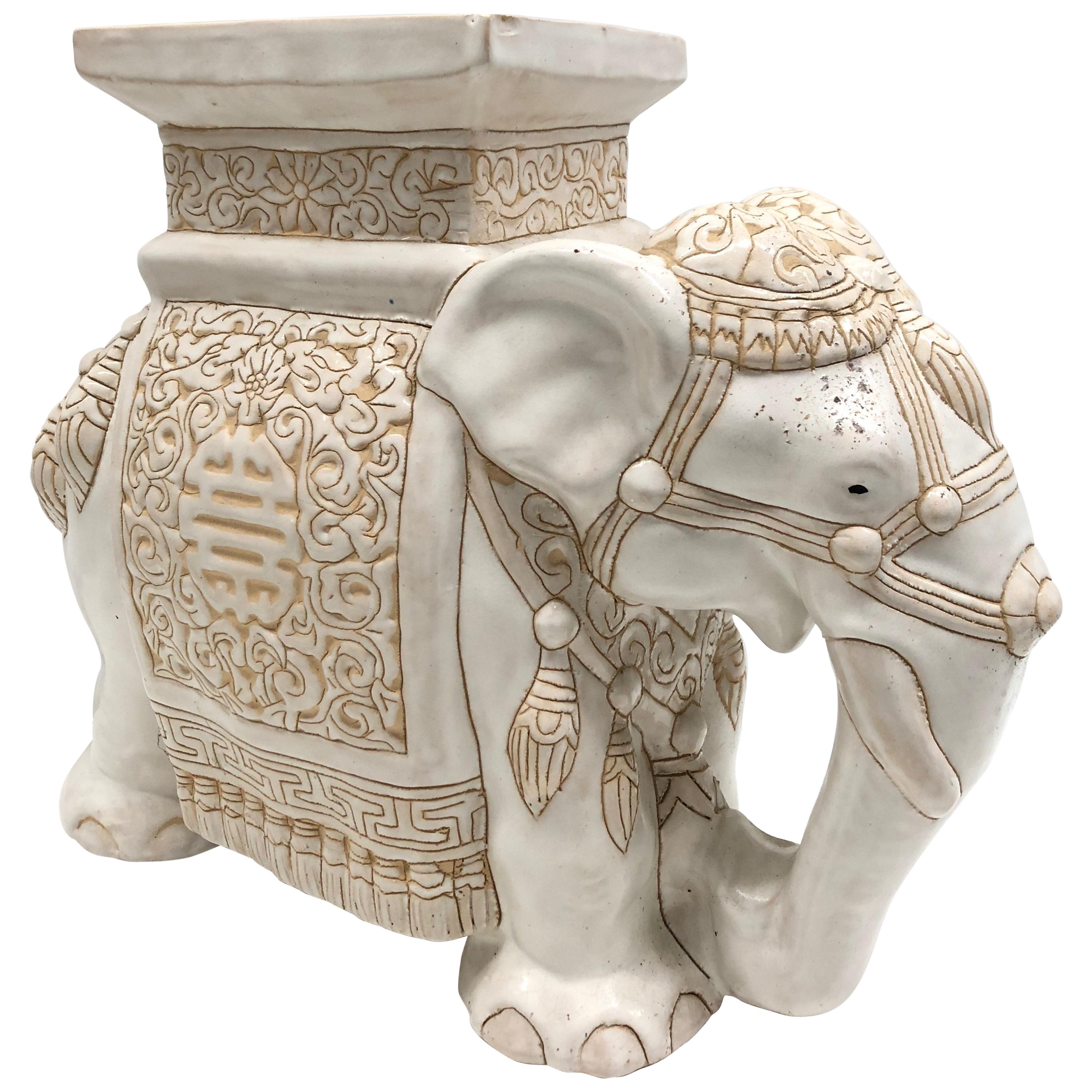 Hollywood Regency Chinesisch Elfenbein gefärbt Elefant Garten Pflanze Stand oder Sitz