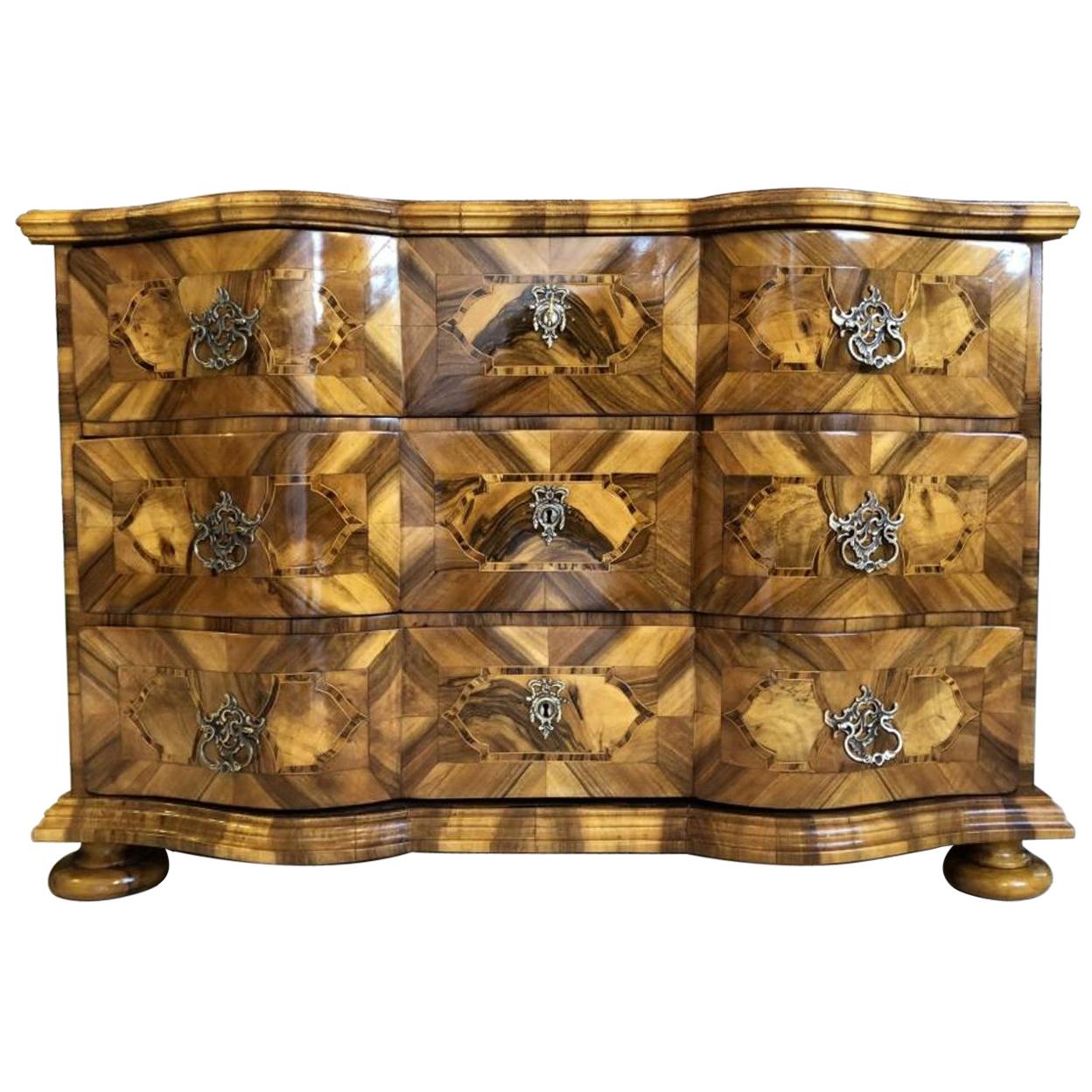Baroque Chest of Drawers with Dreamlike Walnut Veneered Marquetry