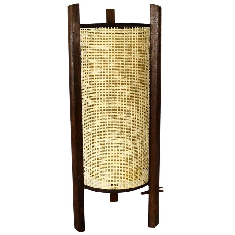 Mid-Century Modern Tri Leg Woven Cylinder Table Lamp after Noguchi or Modeline For Sale