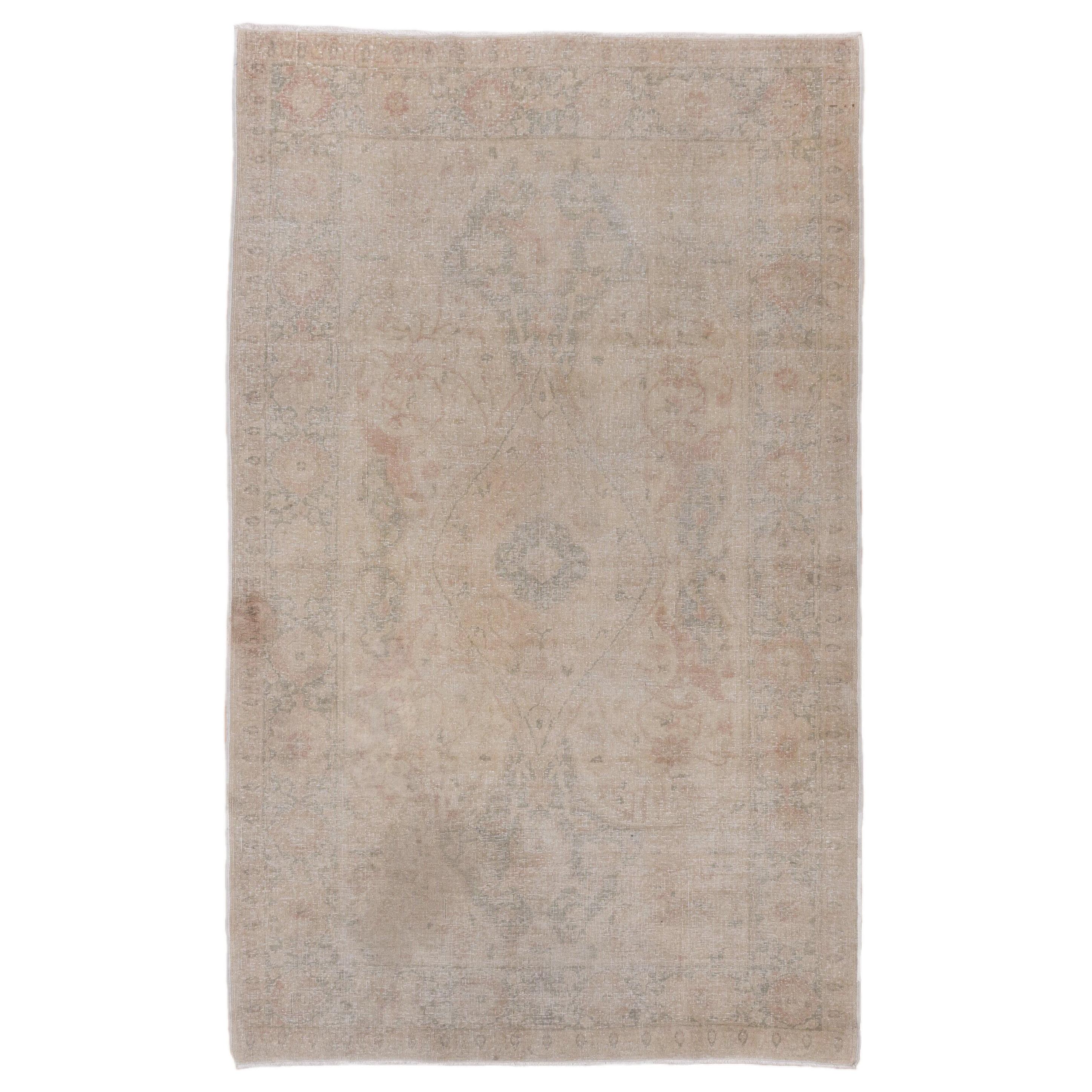 Oushak Rug with a Soft and Light Palette