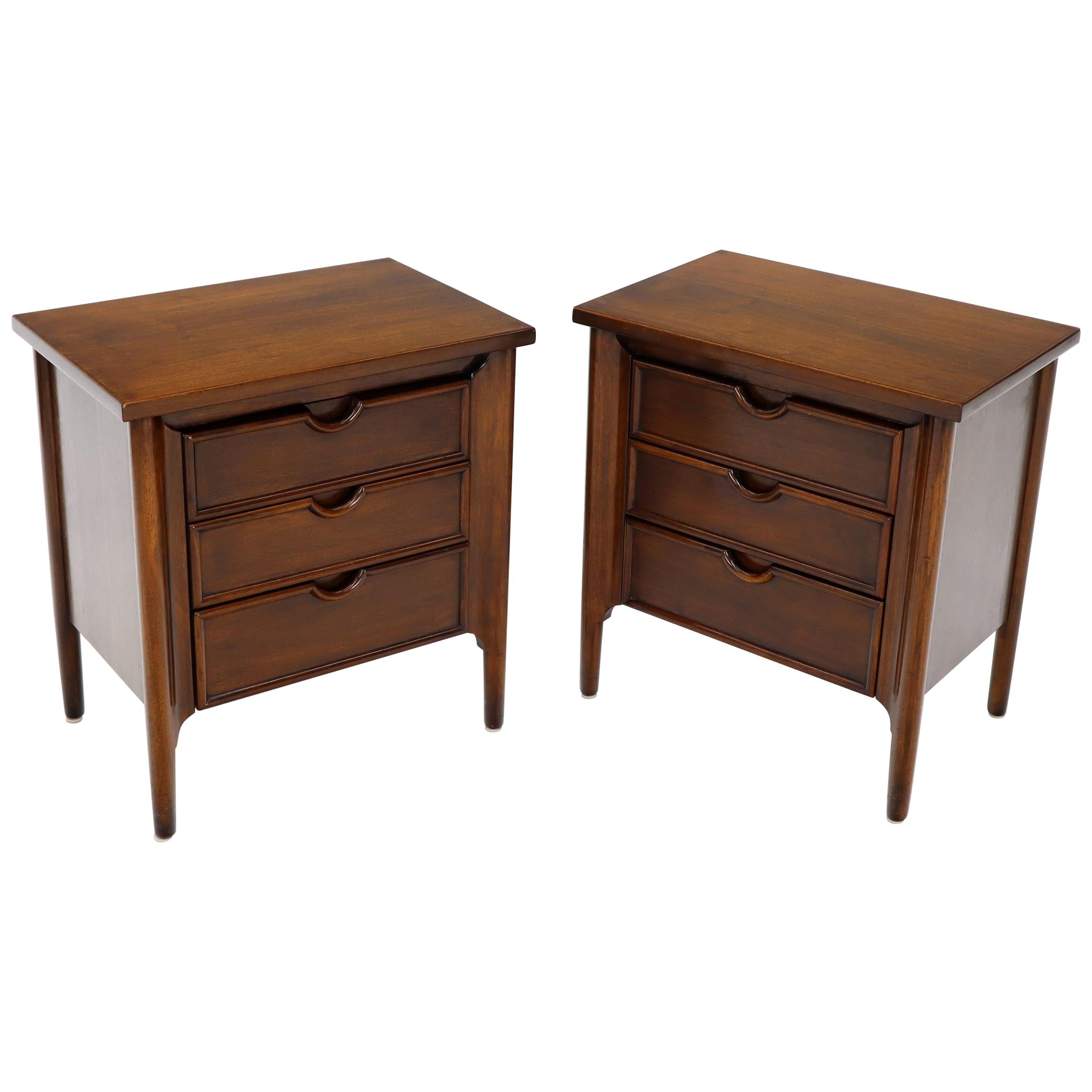 Pair of Exposed Sculptural Legs Three Drawers Nightstands End Tables Stands